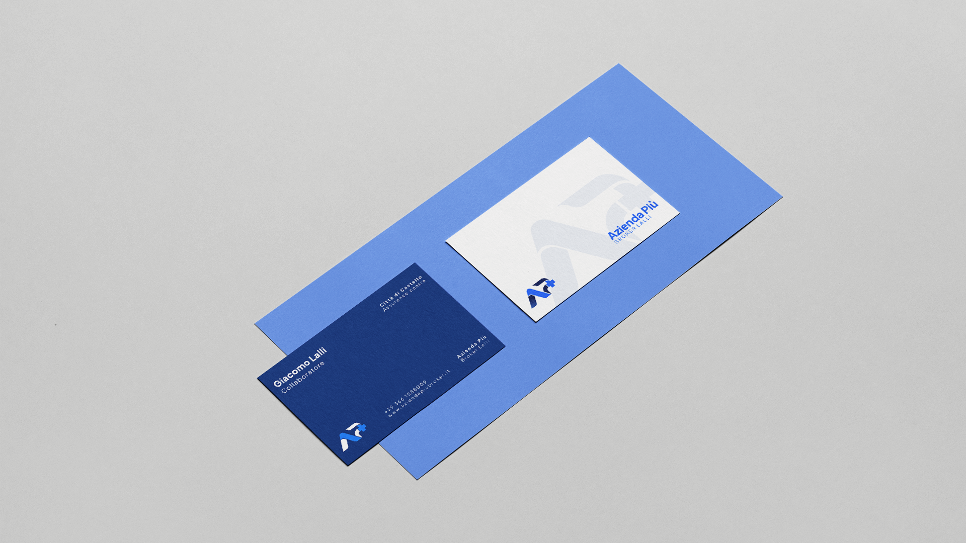 Azienda Più business card mockup