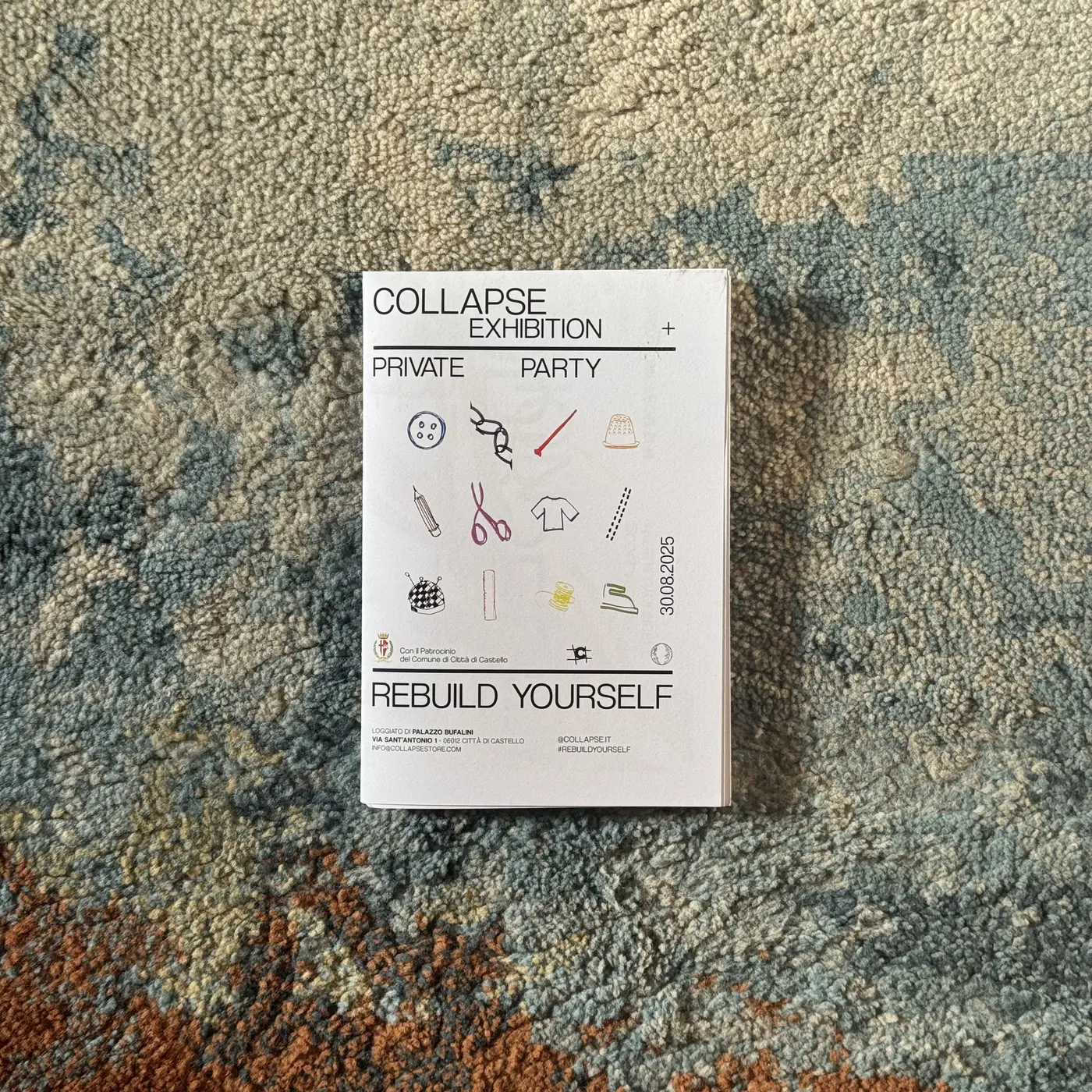 Folded exhibition sheet, real photograph