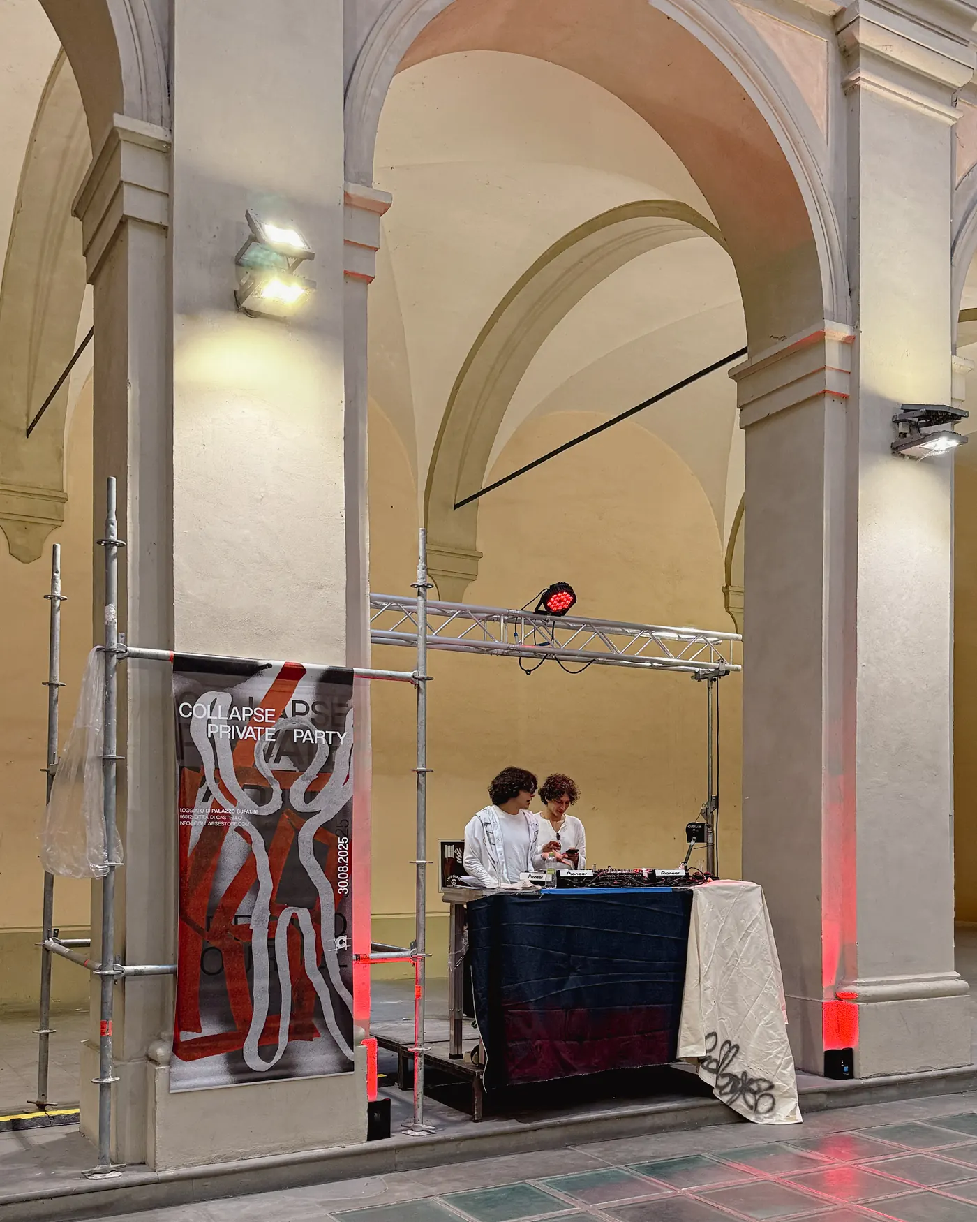 COLLAPSE EXHIBITION / Original exhibition photograph at Palazzo Bufalini